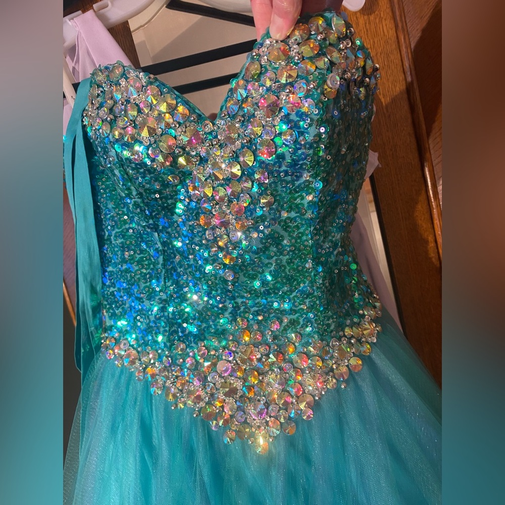 Prom Dress - Picture 5 of 5